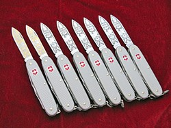Serie Victorinox met gouden achtergrond